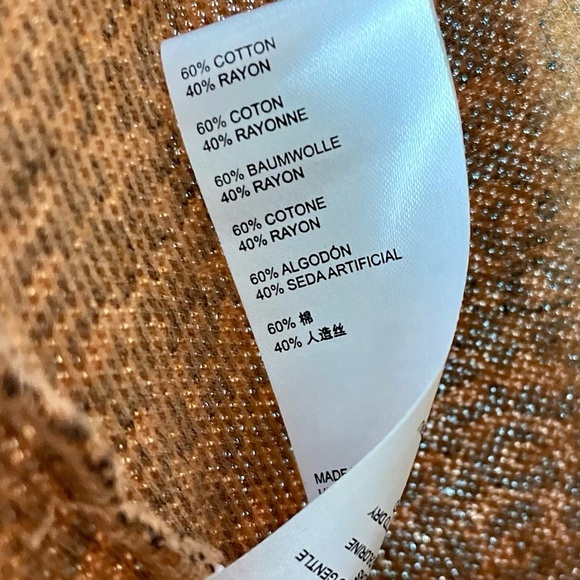 Pilcro Thermal Top Sz S Leopard Print Raw Seam Pullover LS Split Neck EUC - Picture 4 of 11